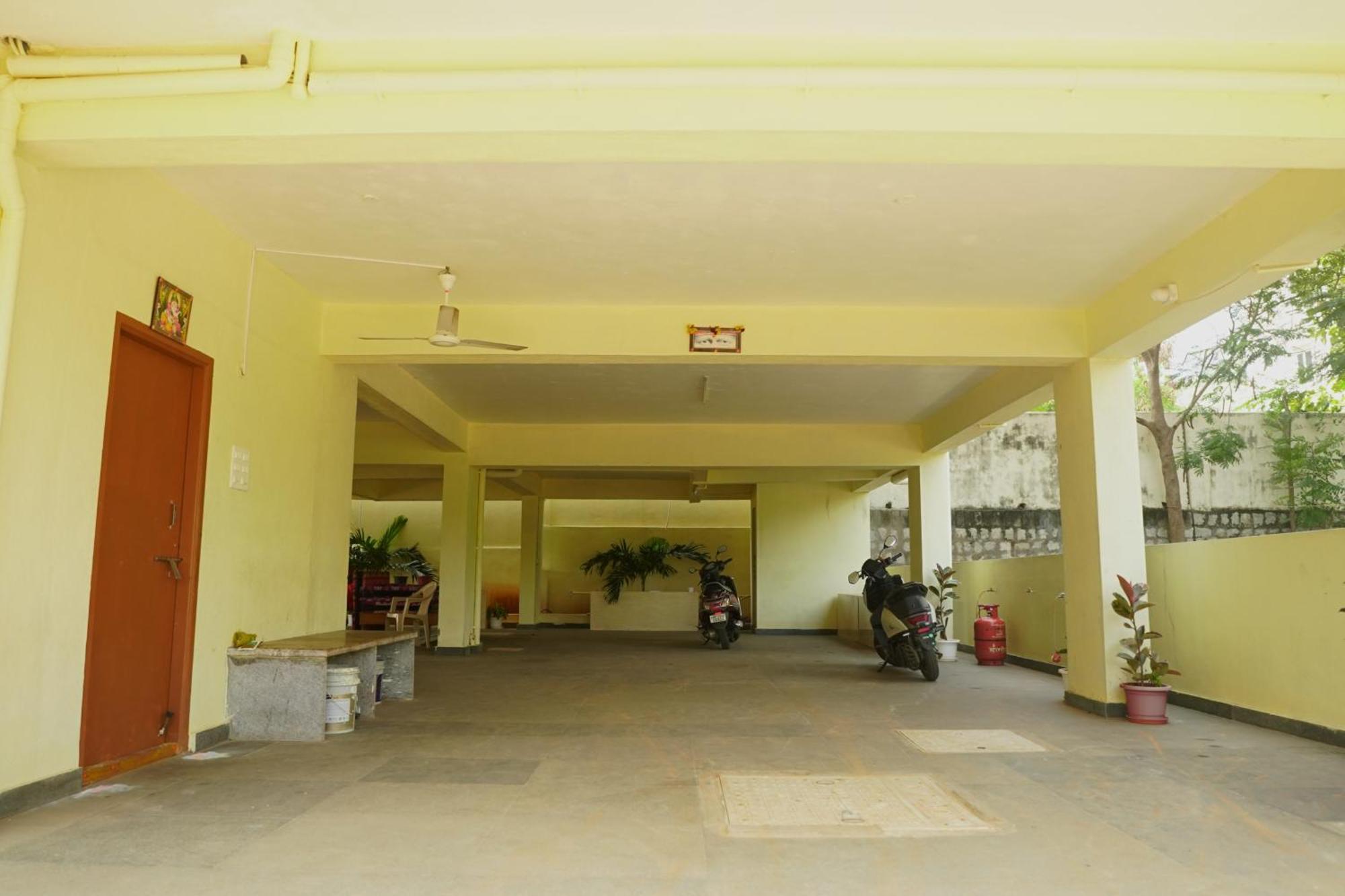 Sri Govindham Home Stay Tirupati Eksteriør billede